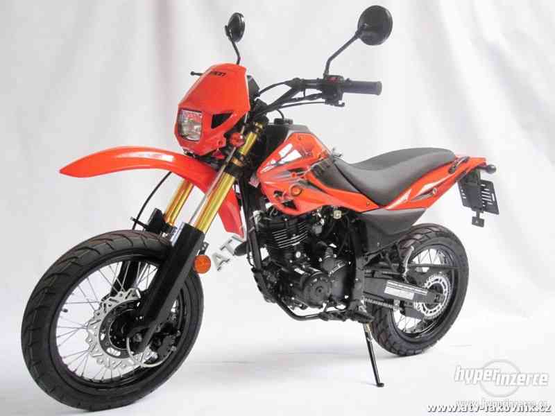Nový LONCIN SuperMotard 125 - foto 9