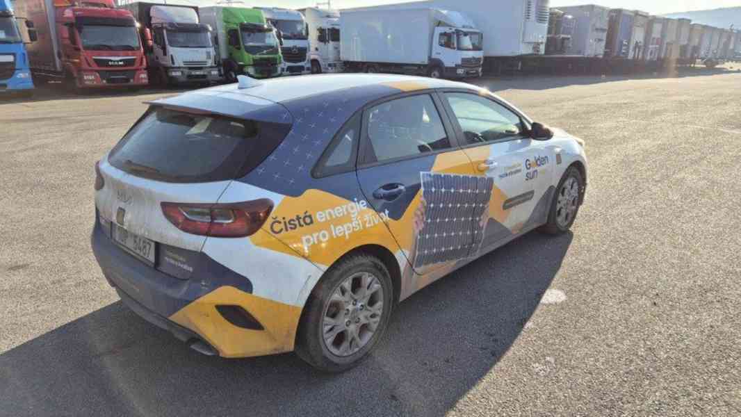 KIA cee´d   SW CD 1,5 T-GDi GPF 7DCT TOP - foto 3