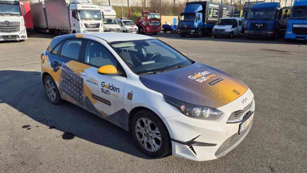 KIA cee´d   SW CD 1,5 T-GDi GPF 7DCT TOP - foto 2