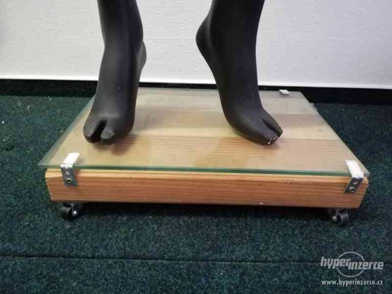 DÁMSKÁ KVALITNÍ FIGURÍNA - foto 2
