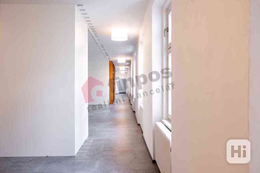 Pronájem Komerčních prostor 255m2, Saská - Praha - foto 23