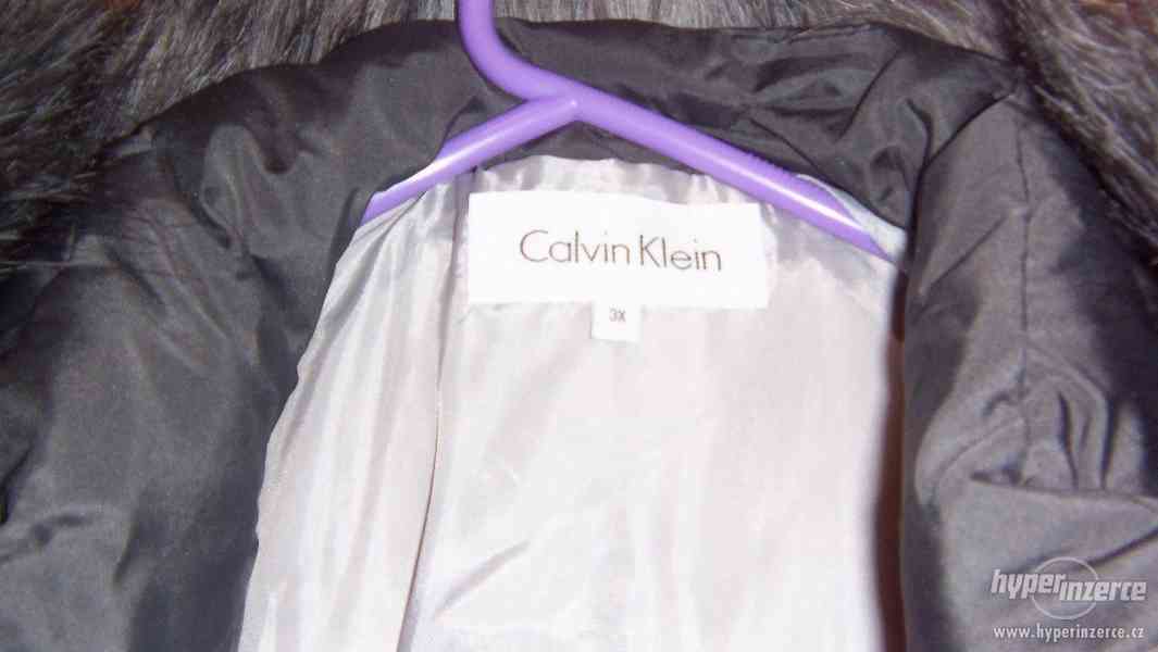 Péřová bunda Calvin Klein - foto 2