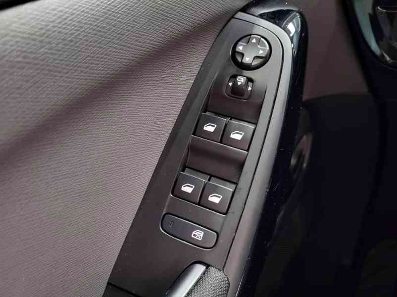 Citroën C4 GrandSpaceTourer 1.6i Selection benzín 121kw - foto 14