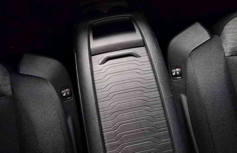 Citroën C4 GrandSpaceTourer 1.6i Selection benzín 121kw - foto 10