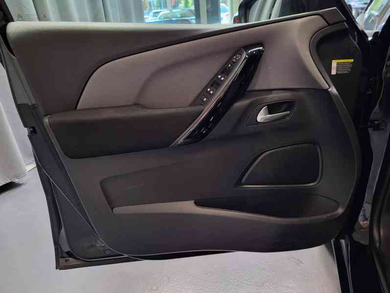 Citroën C4 GrandSpaceTourer 1.6i Selection benzín 121kw - foto 15