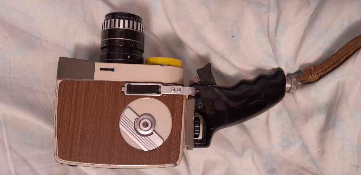 Filmová kamera BAUER Automatic (8mm) – Německá preciznost - foto 3