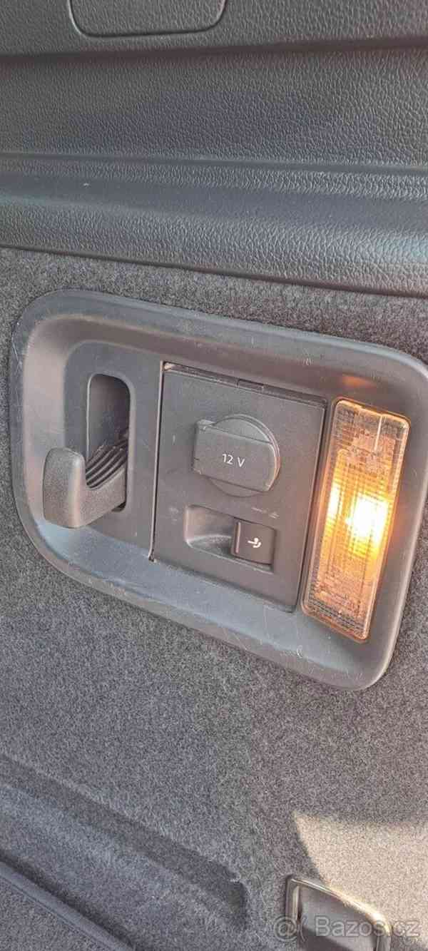 Volkswagen Sharan DSG 7místný - foto 16