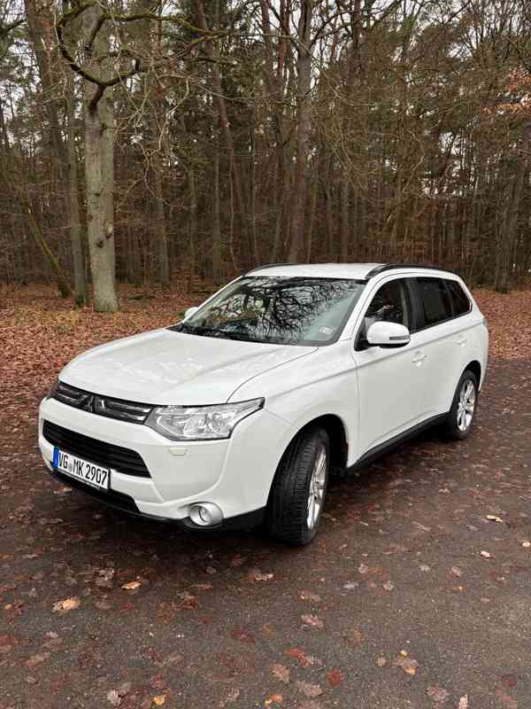 Mitsubishi Outlander 2.2 DI-D Intense ClearTec 4x4 110kw - foto 3