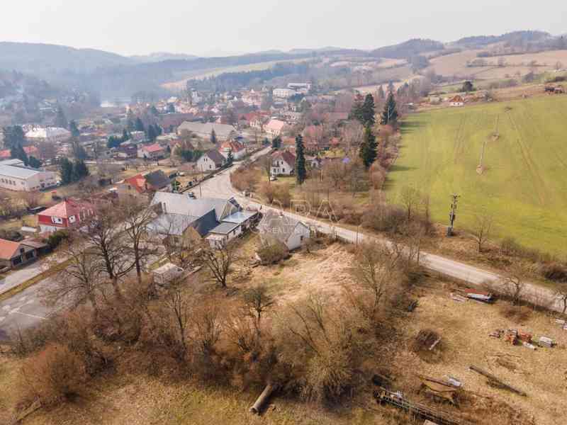 Prodej stavebního pozemku (1545 m2) v Postupicích na Benešovsku - foto 15