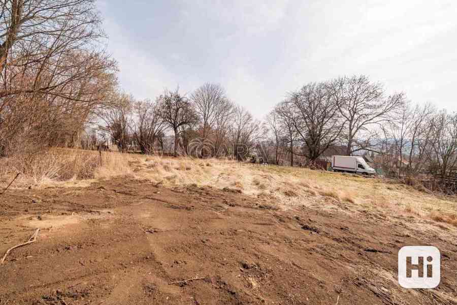 Prodej stavebního pozemku (1545 m2) v Postupicích na Benešovsku - foto 10