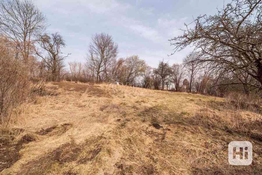 Prodej stavebního pozemku (1545 m2) v Postupicích na Benešovsku - foto 9