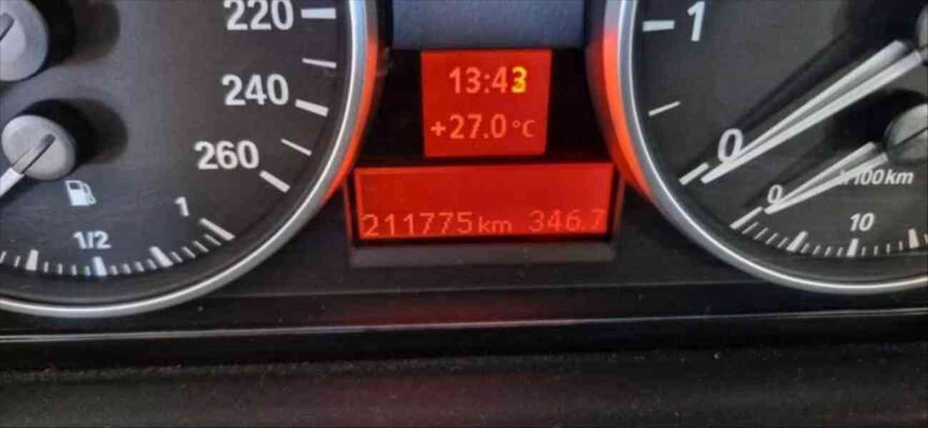 BMW Řada 3 e91 318i Touring - foto 18