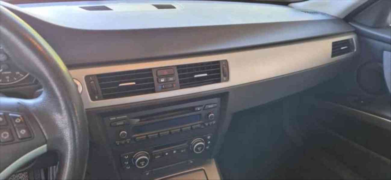 BMW Řada 3 e91 318i Touring - foto 14