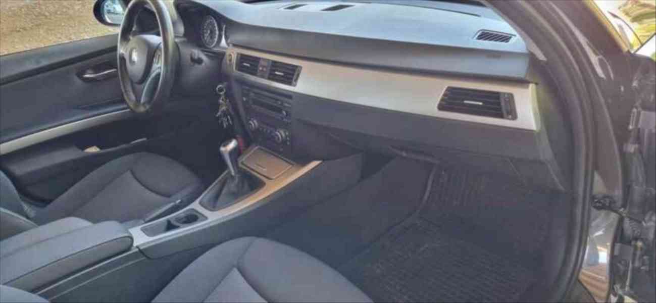 BMW Řada 3 e91 318i Touring - foto 17