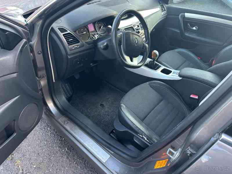 Renault Laguna 2,0   III dCi 127 kW, 189 tis. - foto 4