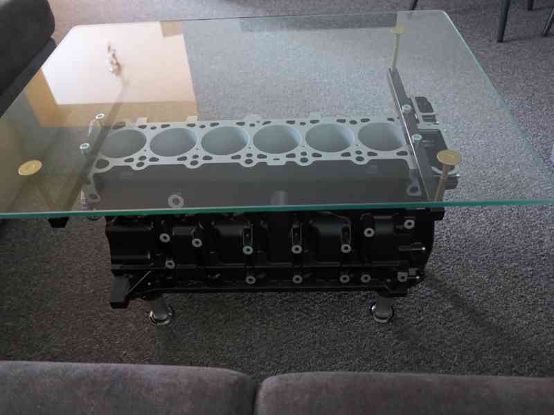 Konferenční stolek z bloku motoru R6 - foto 9