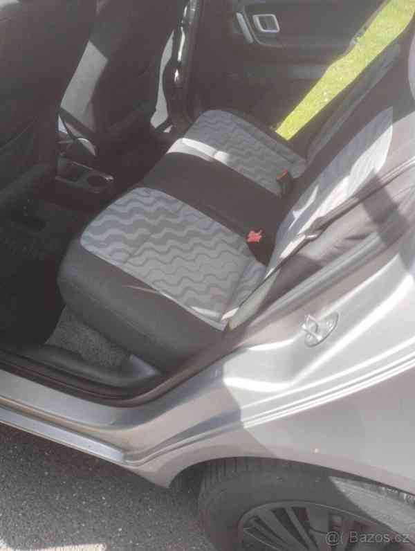 Škoda Fabia 1,2   I.44KW,M.2008 STK2026 - foto 13