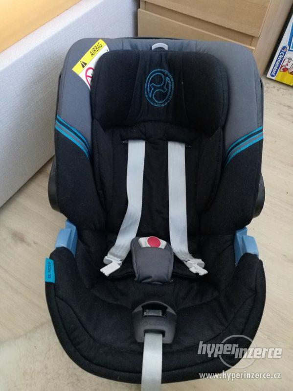 Autosedačka Cybex Aton 3 a Isofix základna - foto 1