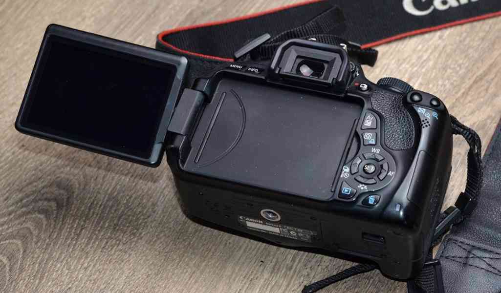Canon EOS 600D **18 Mpx CMOS TOP 31000 exp. - foto 6
