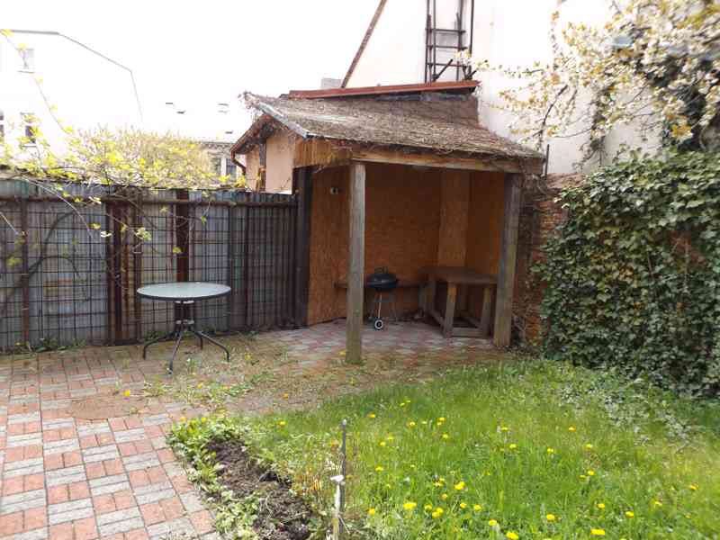 Rodinný dům i na podnikání - foto 5