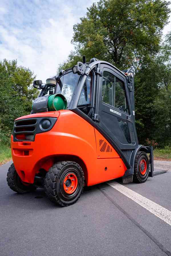 Vysokozdvižný vozík Linde H35T-01 - foto 3