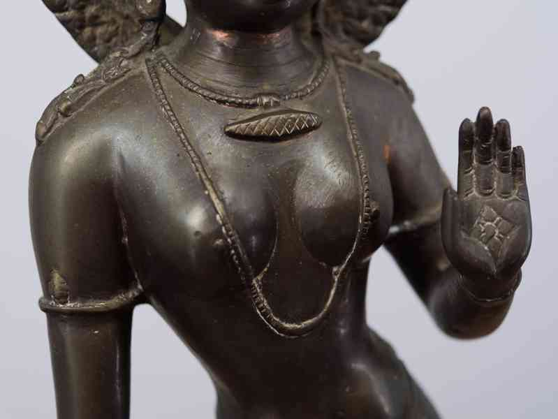Bronzová chrámová socha na lotosovém podstavci, Indie - foto 6