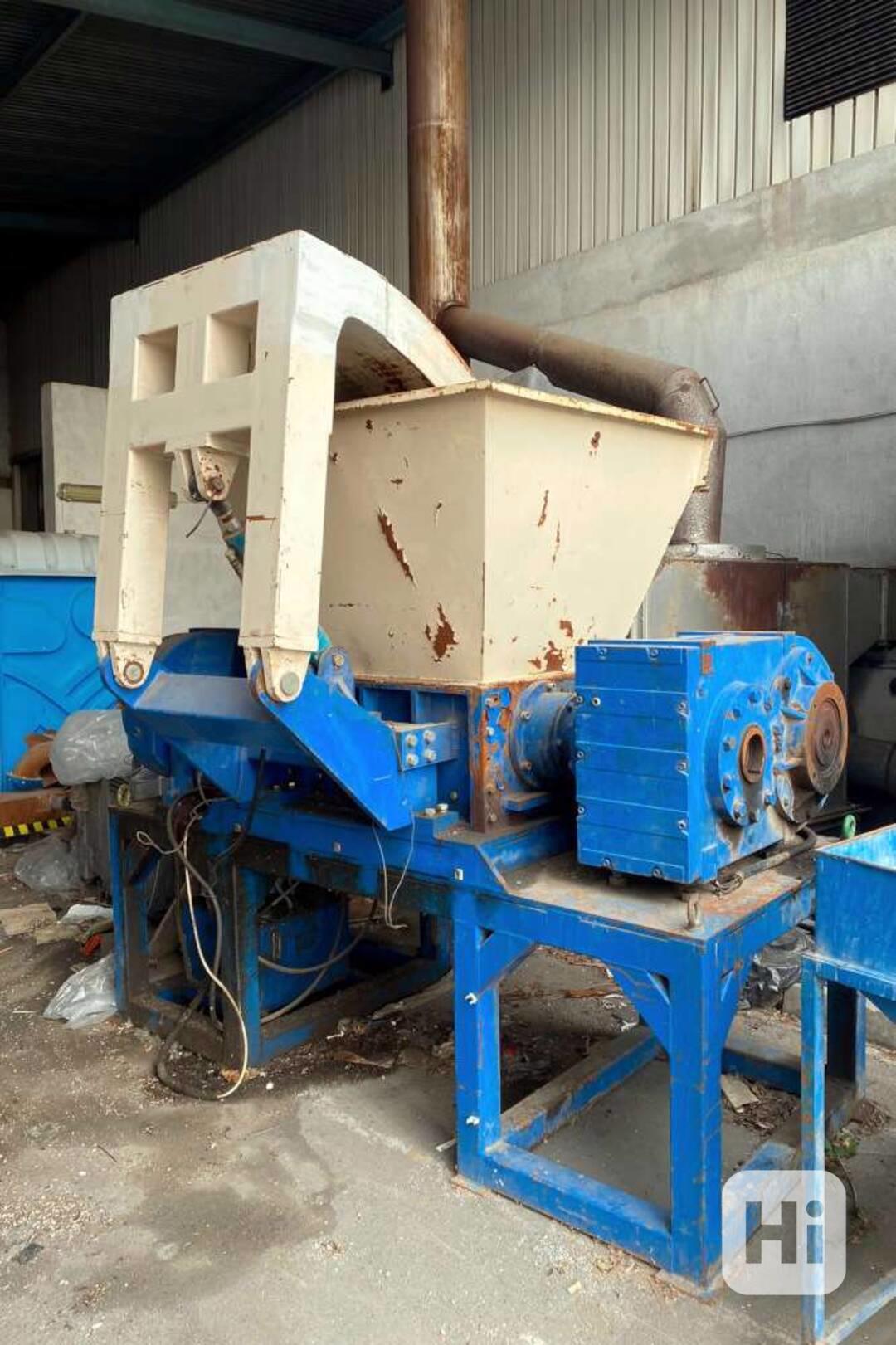 Pomaloběžný drtič 3E Recycling GL 32100 - foto 1