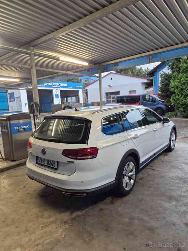 Volkswagen Passat 2,0   b8 Alltrack 2018 - foto 8