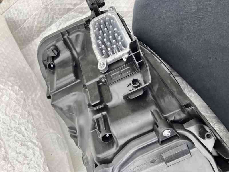 predni svetlo vw touareg 18-23 prave pravy 082 - foto 11