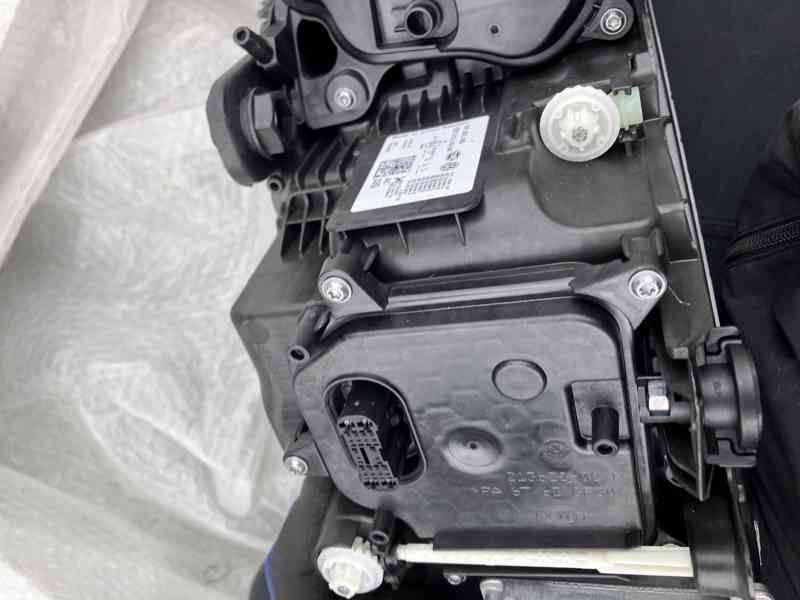 predni svetlo vw touareg 18-23 prave pravy 082 - foto 8