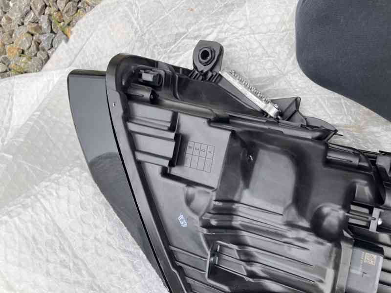 predni svetlo vw touareg 18-23 prave pravy 082 - foto 16