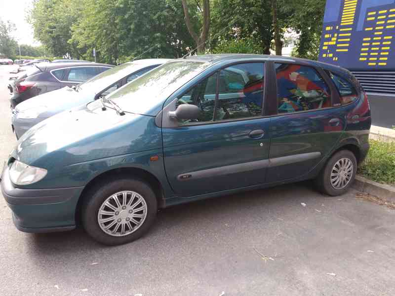 Renault Scenic 1,6 e - foto 1