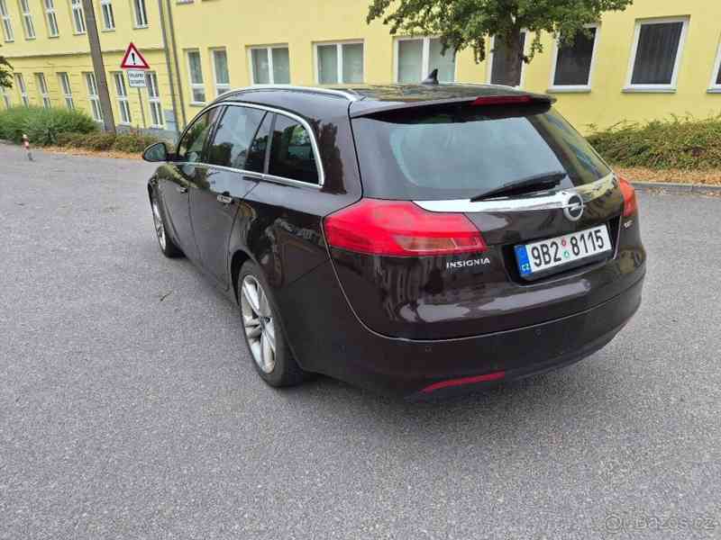 Opel Insignia 2,0   CDTi manuál - foto 5
