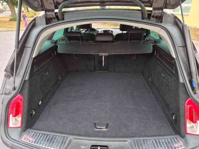 Opel Insignia 2,0   CDTi manuál - foto 6
