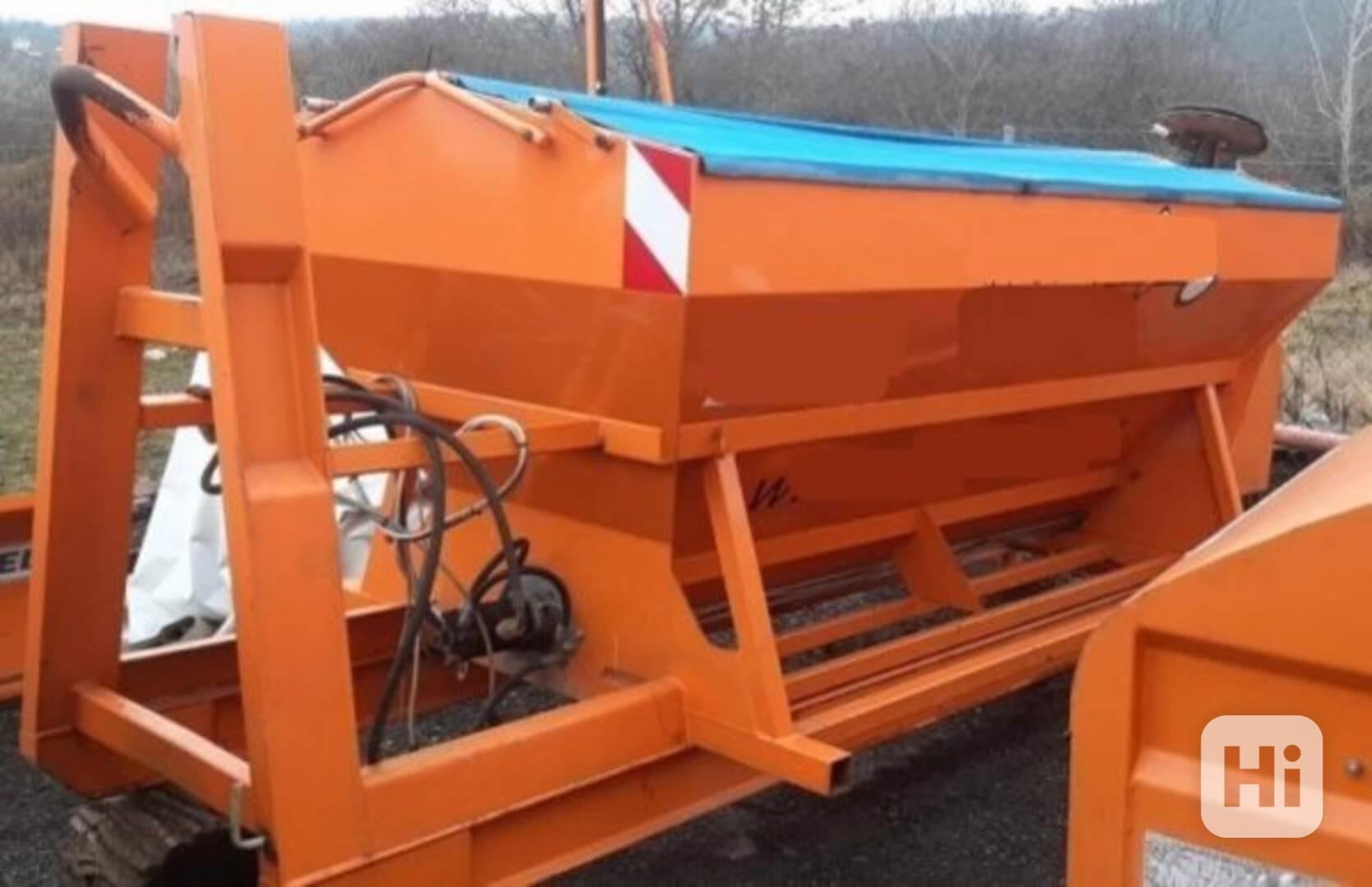 SIMED sypací nástavba PMS 210 a radlice SVS 1.7 E - foto 1