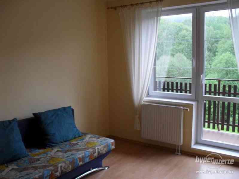 Prodám byt 2+1+garáž - foto 1