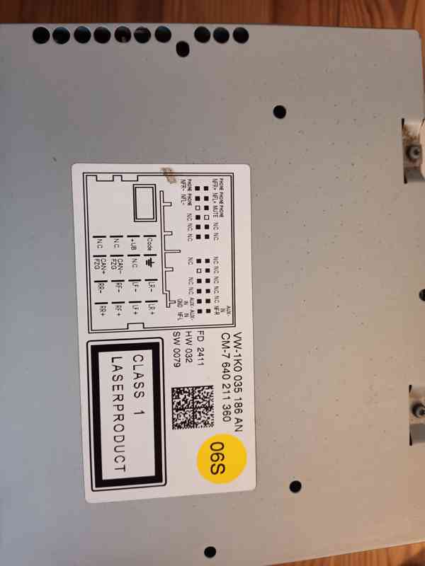 Autorádio RCD310 1K0 035 186 AN - foto 4