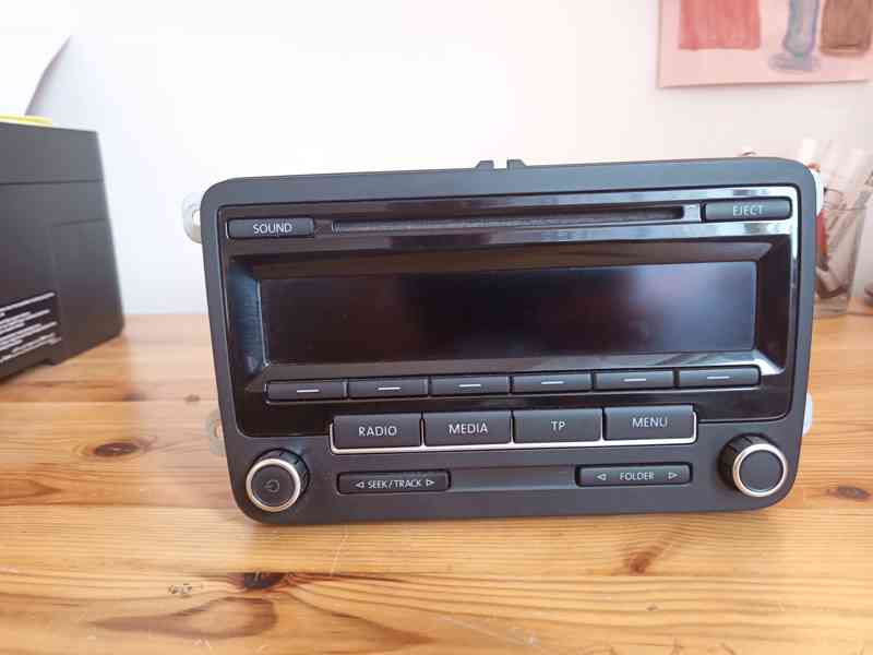 Autorádio RCD310 1K0 035 186 AN - foto 1