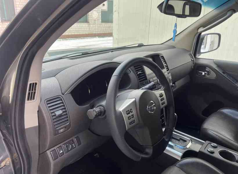 Nissan Pathfinder 3.0 dCi LE 170kw - foto 9