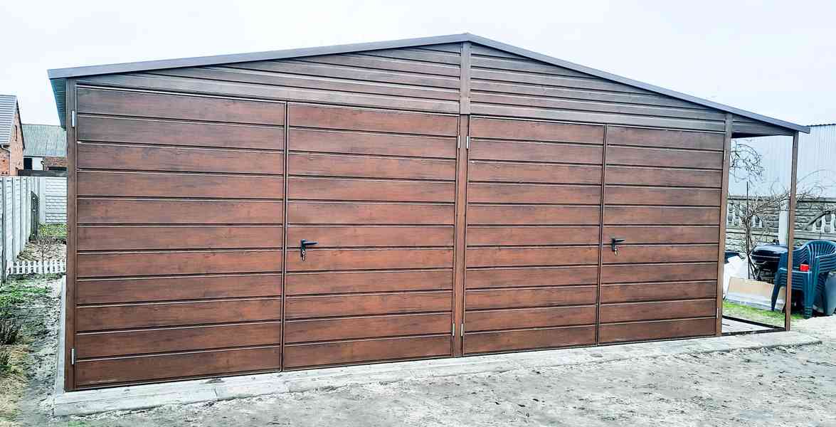 Plechová garáž 6x5,8m + přístřešek - sedlová střecha TS273 - foto 2
