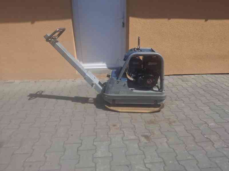 Vibrační deska Swepac FB225 240 kg, 30 kN, 6 kW - foto 6