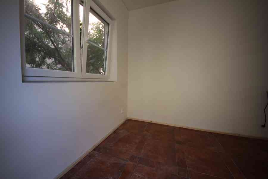 Pronájem bytu 1+kk 18 m² Hůrská, Praha - foto 3
