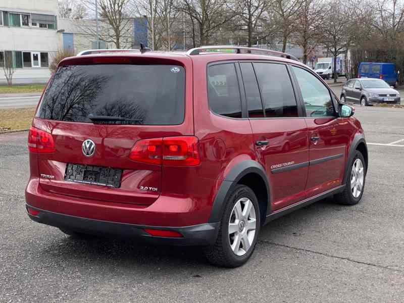Volkswagen Touran Cross 2.0 TDI 103kw - foto 12