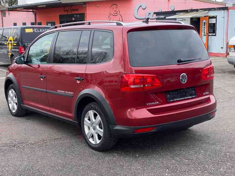Volkswagen Touran Cross 2.0 TDI 103kw - foto 11
