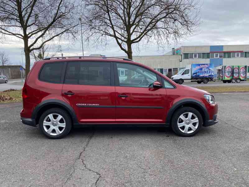 Volkswagen Touran Cross 2.0 TDI 103kw - foto 7