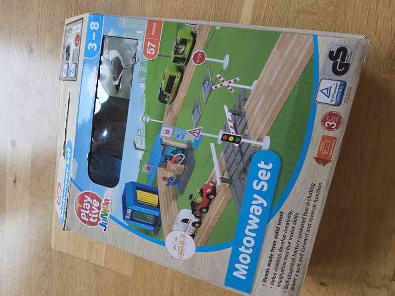 Dřevěná vláčkodráha