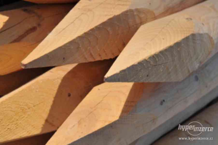 Levně stavební a palivové dřevo, trámy, prkna, loupané kůly - foto 7