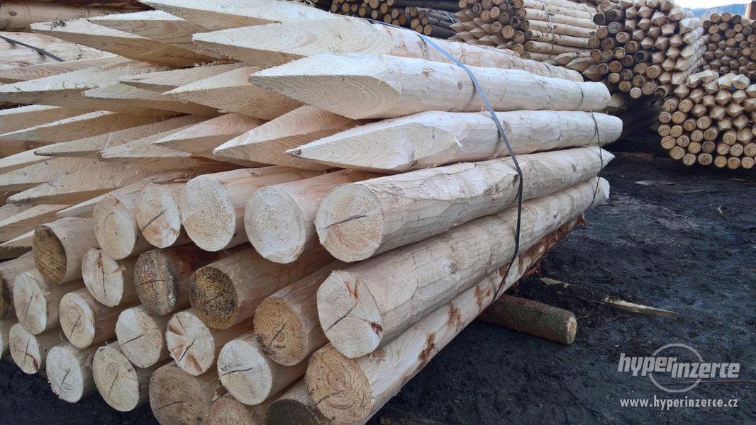Levně stavební a palivové dřevo, trámy, prkna, loupané kůly - foto 10
