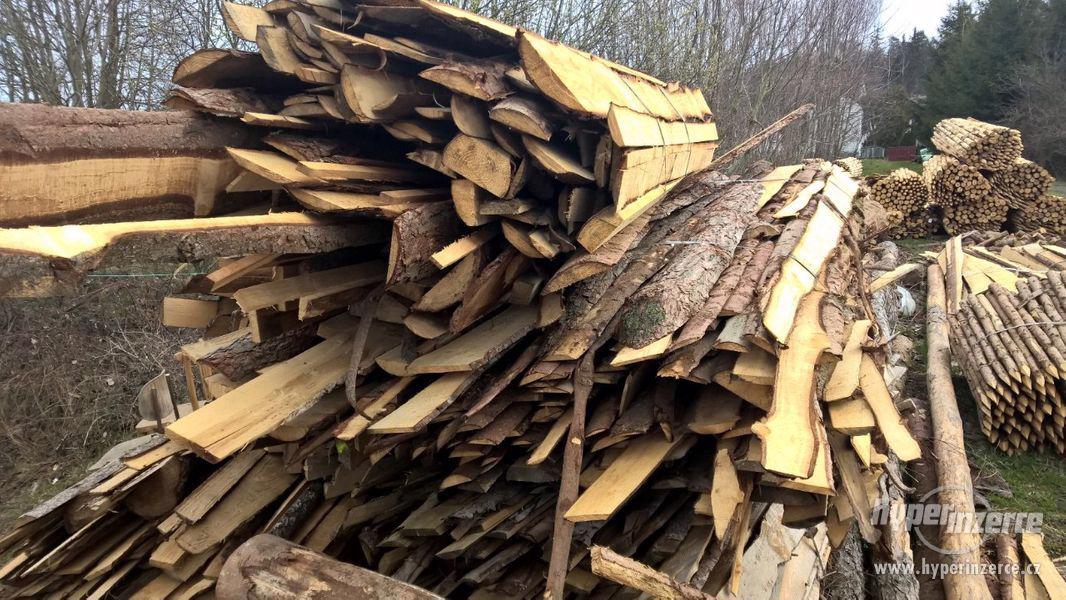 Levně stavební a palivové dřevo, trámy, prkna, loupané kůly - foto 21