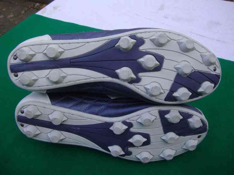 Nové kopačky Tempish Calibra vel.44 na trávu plastové špunty - foto 10